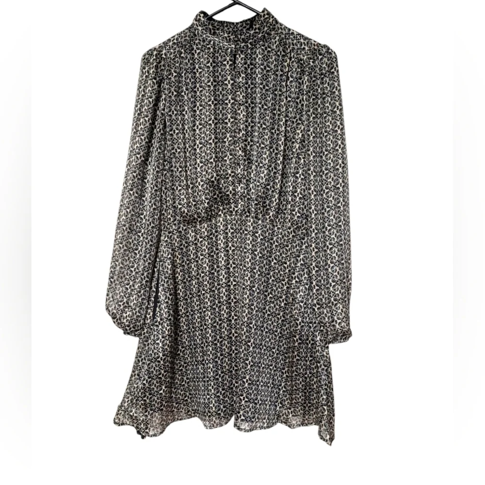 Lost+Wander Mira Black and Cream Button Front Bishop Puff Sleeve Blouson Dress M